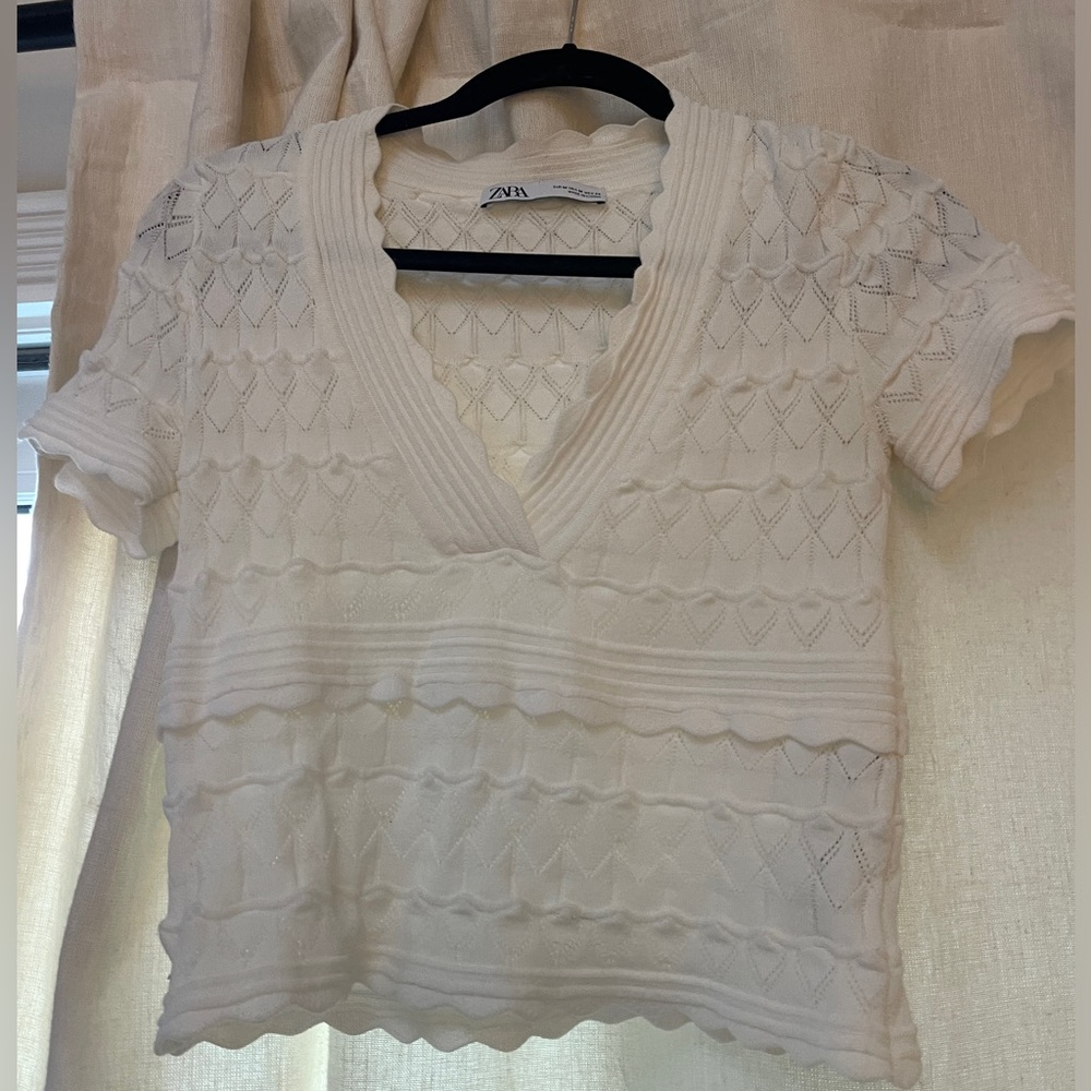 Adorable white Zara top! It is so flattering for the girls